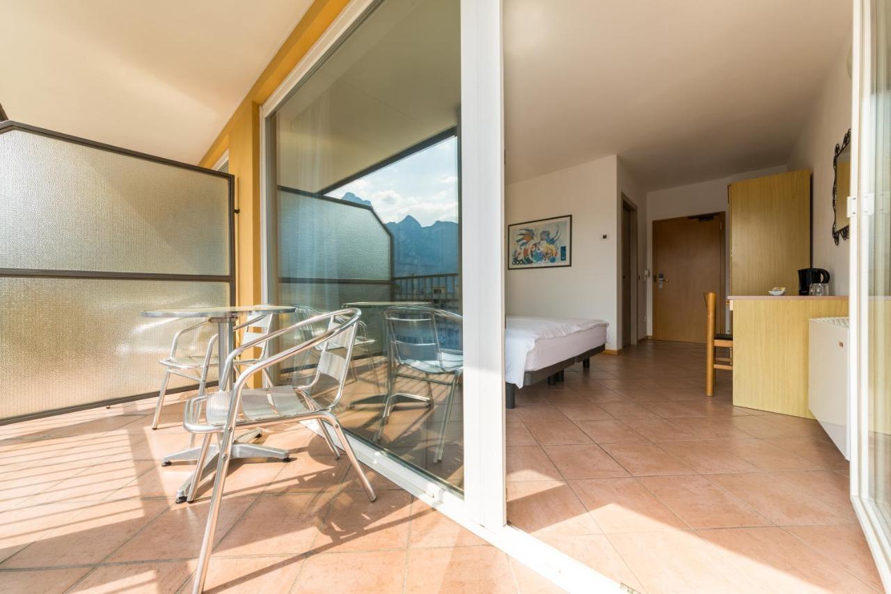 Hotel New Garden Torbole Sul Garda Exterior foto