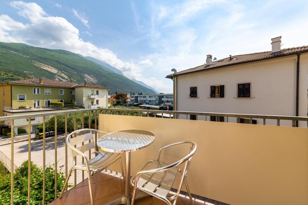 Hotel New Garden Torbole Sul Garda Exterior foto