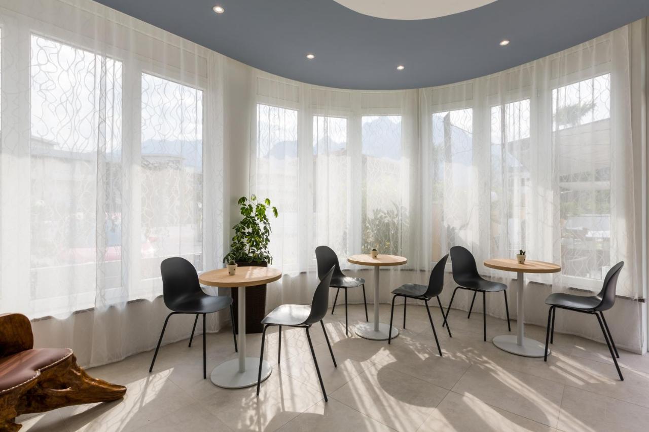 Hotel New Garden Torbole Sul Garda Exterior foto