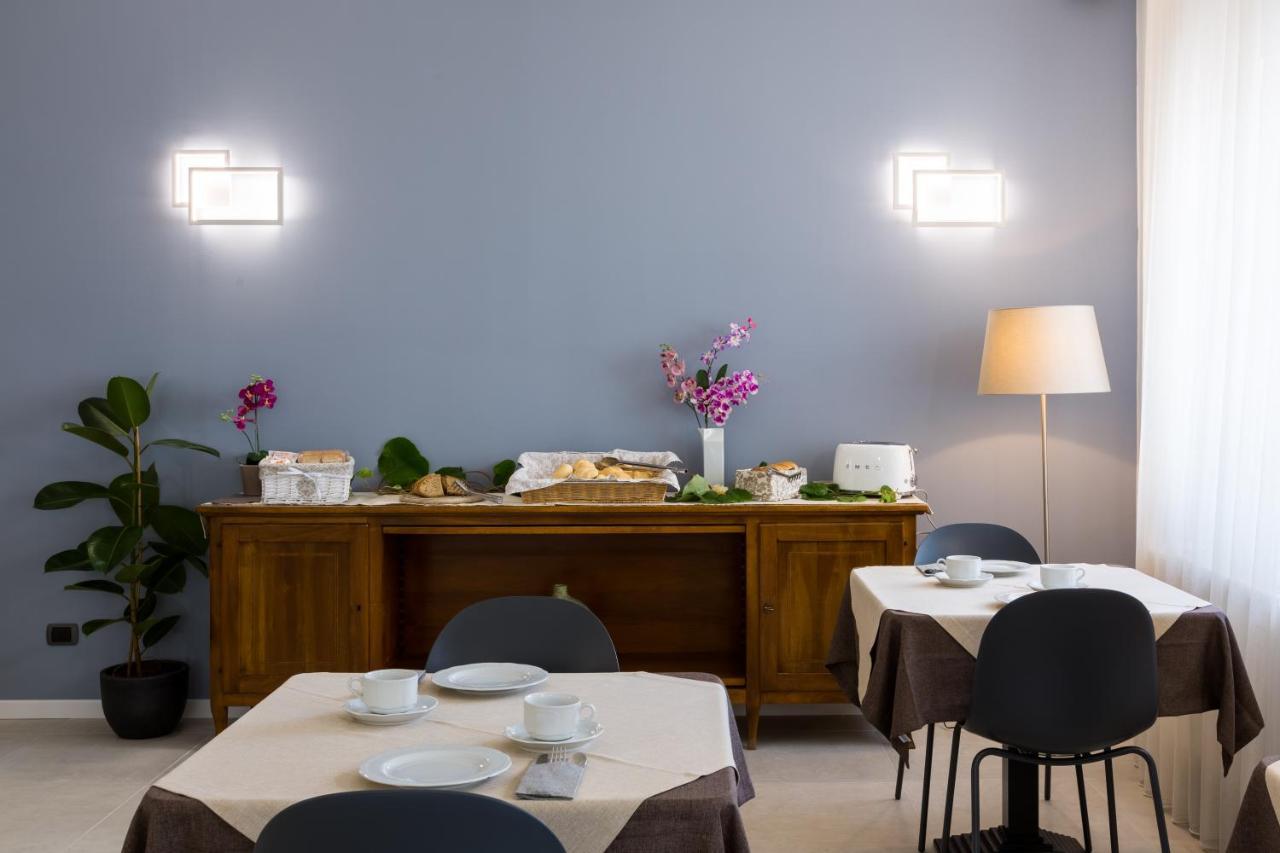 Hotel New Garden Torbole Sul Garda Exterior foto