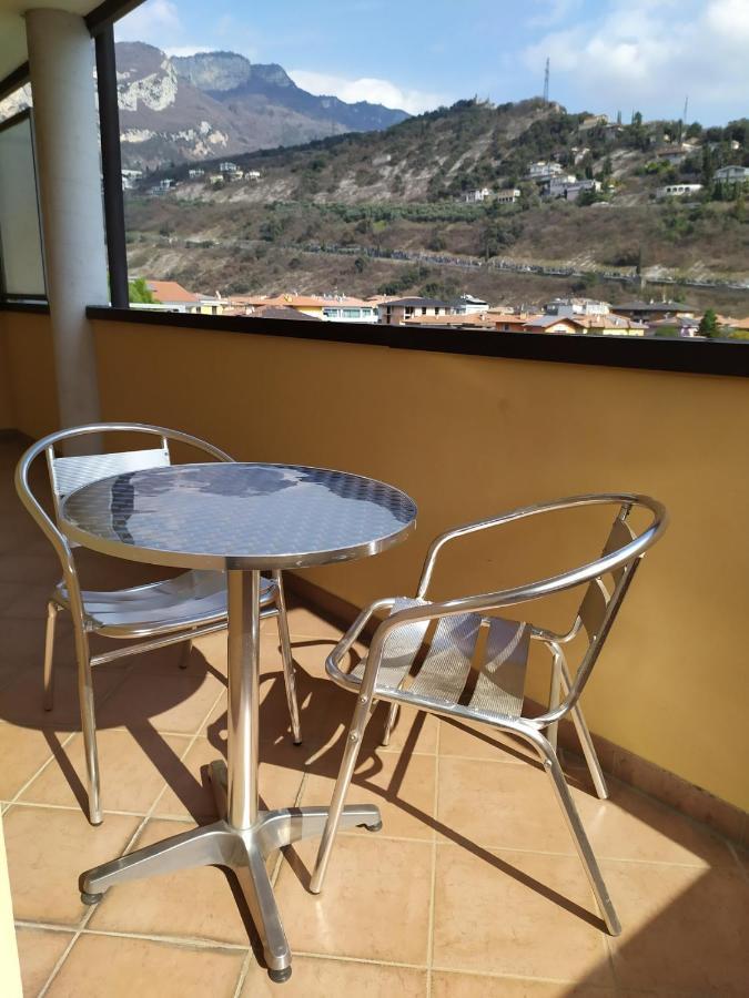 Hotel New Garden Torbole Sul Garda Exterior foto