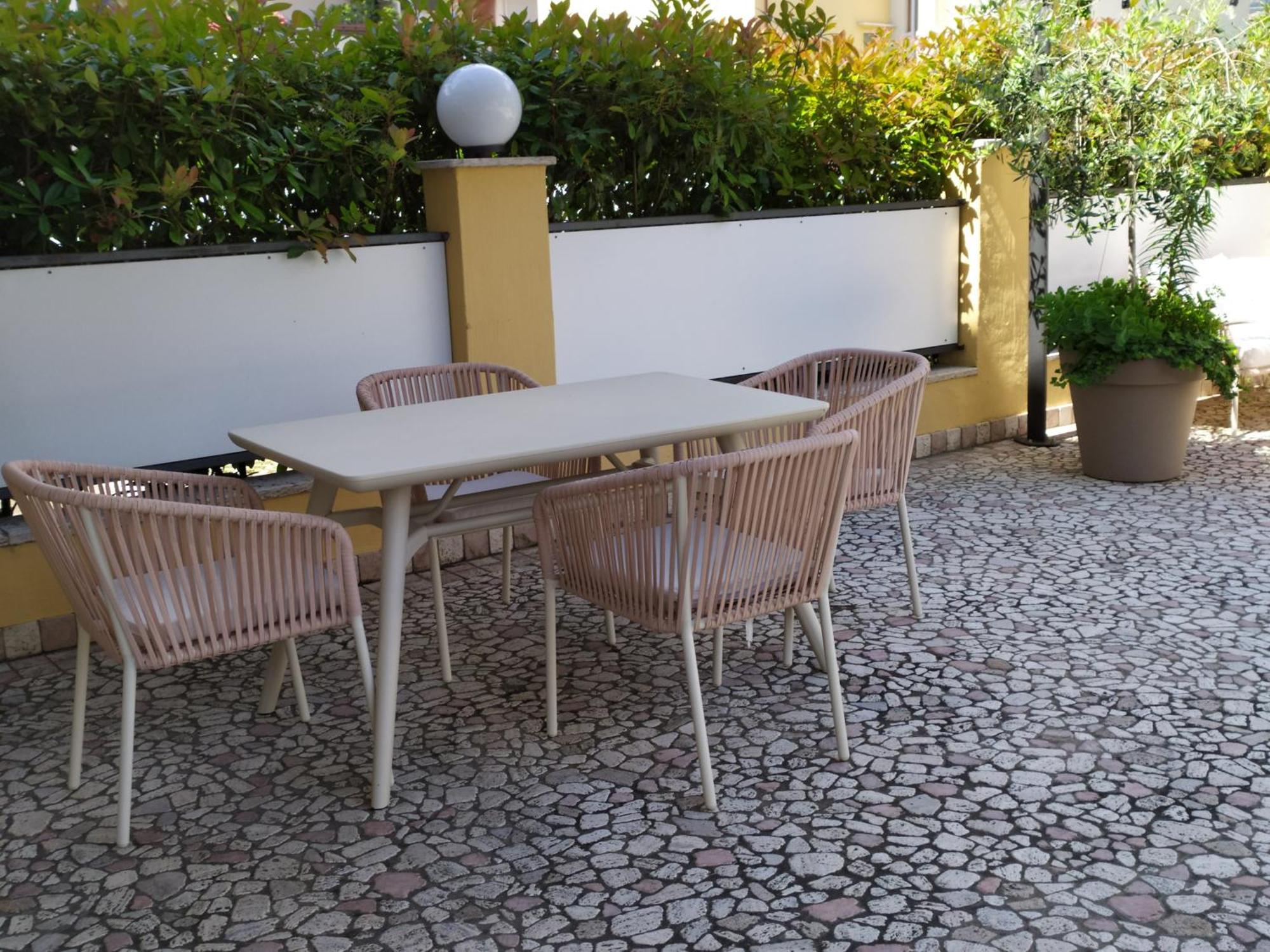 Hotel New Garden Torbole Sul Garda Exterior foto